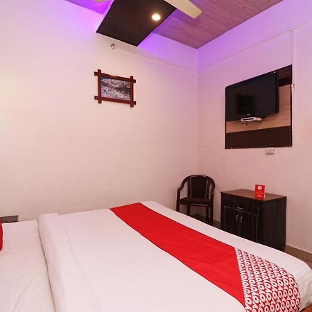 Oyo 73902 Vyttila Residency Hotel Kochi Exterior foto